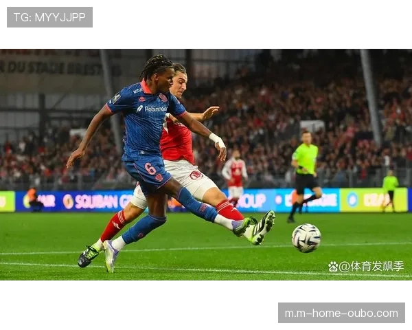 诺丁汉森林欧联场均2球 首回合3球完胜展现高效反击